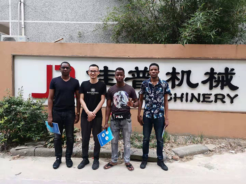 2017年6月，坦桑尼亚客户访问